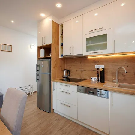 Exclusive Okrug Gornji With Shared Pool - Two Bedroom With Shared Pool * Τρογκίρ