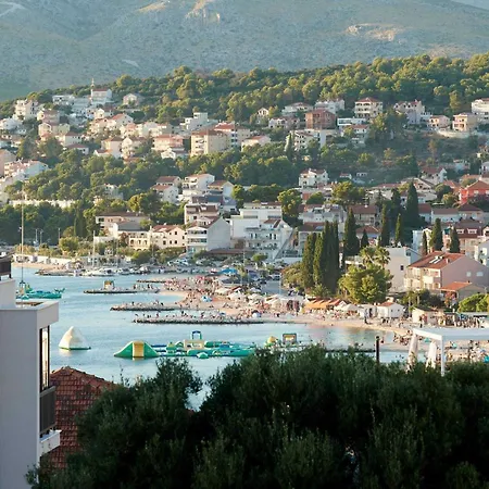 Exclusive Okrug Gornji With Shared Pool - Two Bedroom With Shared Pool Διαμέρισμα Τρογκίρ