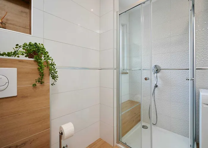Apartament Exclusive Okrug Gornji With Shared Pool - Two Bedroom With Shared Pool