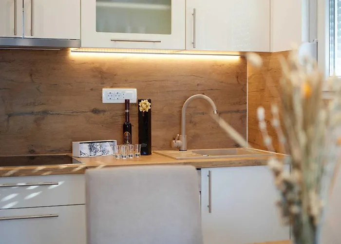 Exclusive Okrug Gornji With Shared Pool - Two Bedroom With Shared Pool Apartament