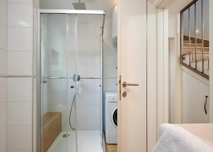 Apartament Exclusive Okrug Gornji With Shared Pool - Two Bedroom With Shared Pool