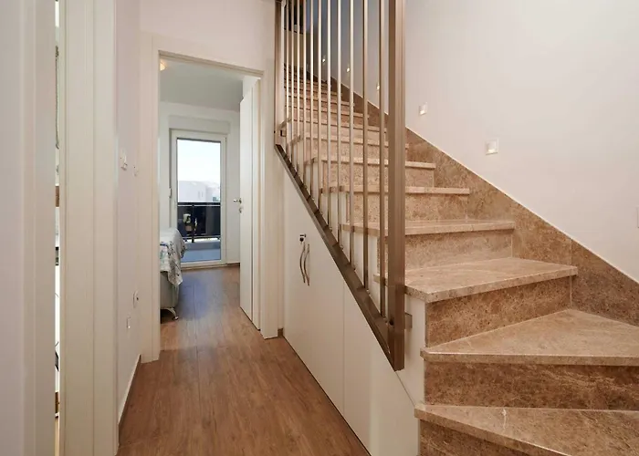 Apartament Exclusive Okrug Gornji With Shared Pool - Two Bedroom With Shared Pool *