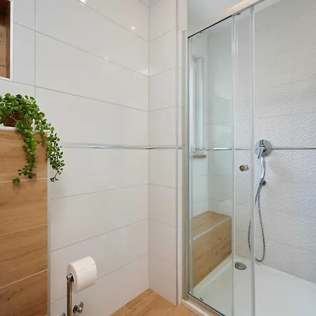 Appartement Exclusive Okrug Gornji With Shared Pool - Two Bedroom With Shared Pool