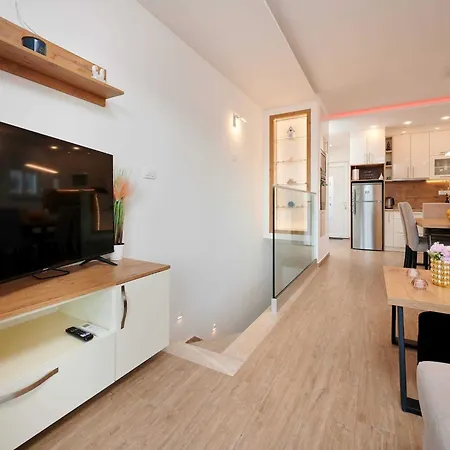 Appartement Exclusive Okrug Gornji With Shared Pool - Two Bedroom With Shared Pool Trogir