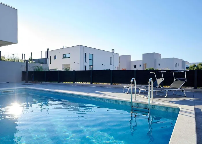 Exclusive Okrug Gornji With Shared Pool - Two Bedroom With Shared Pool * Trogir